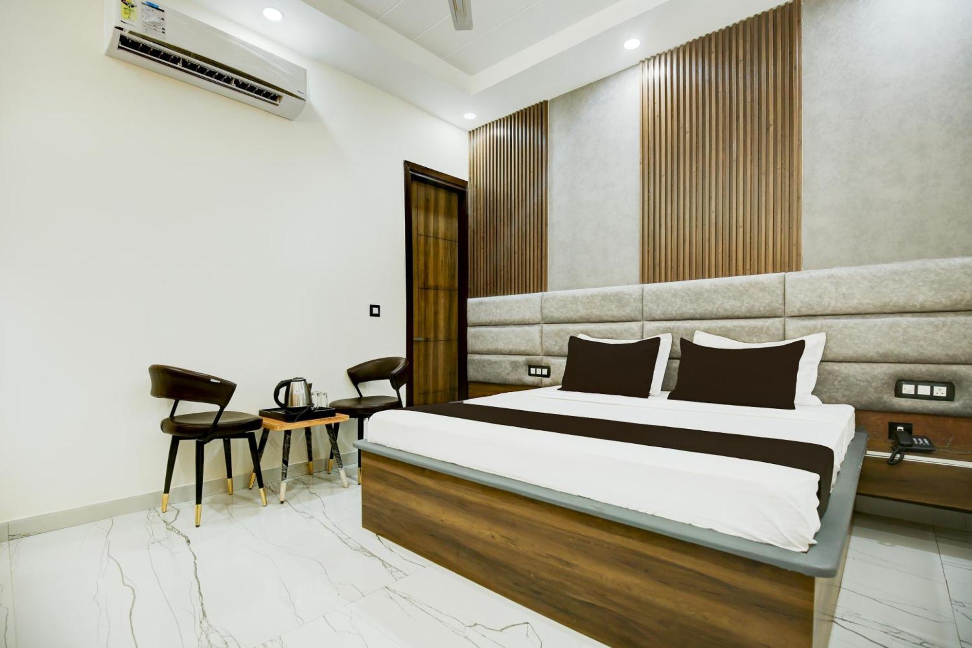 Hotel O Platinum Zirakpur 外观 照片
