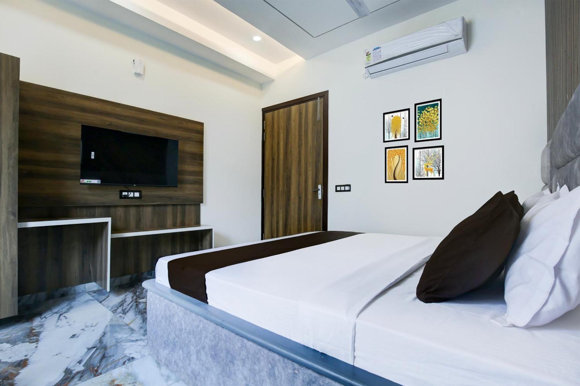 Hotel O Platinum Zirakpur 外观 照片