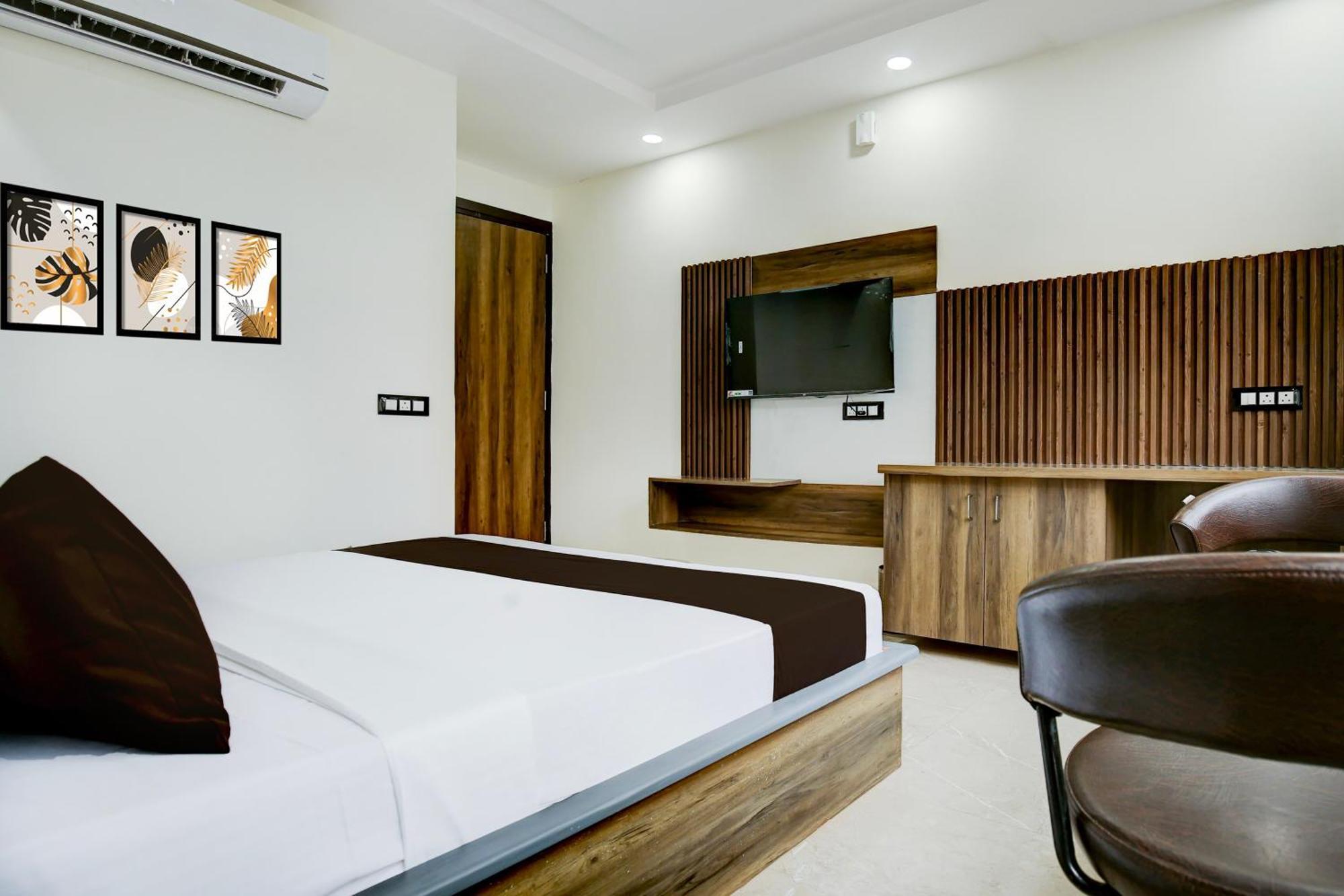 Hotel O Platinum Zirakpur 外观 照片