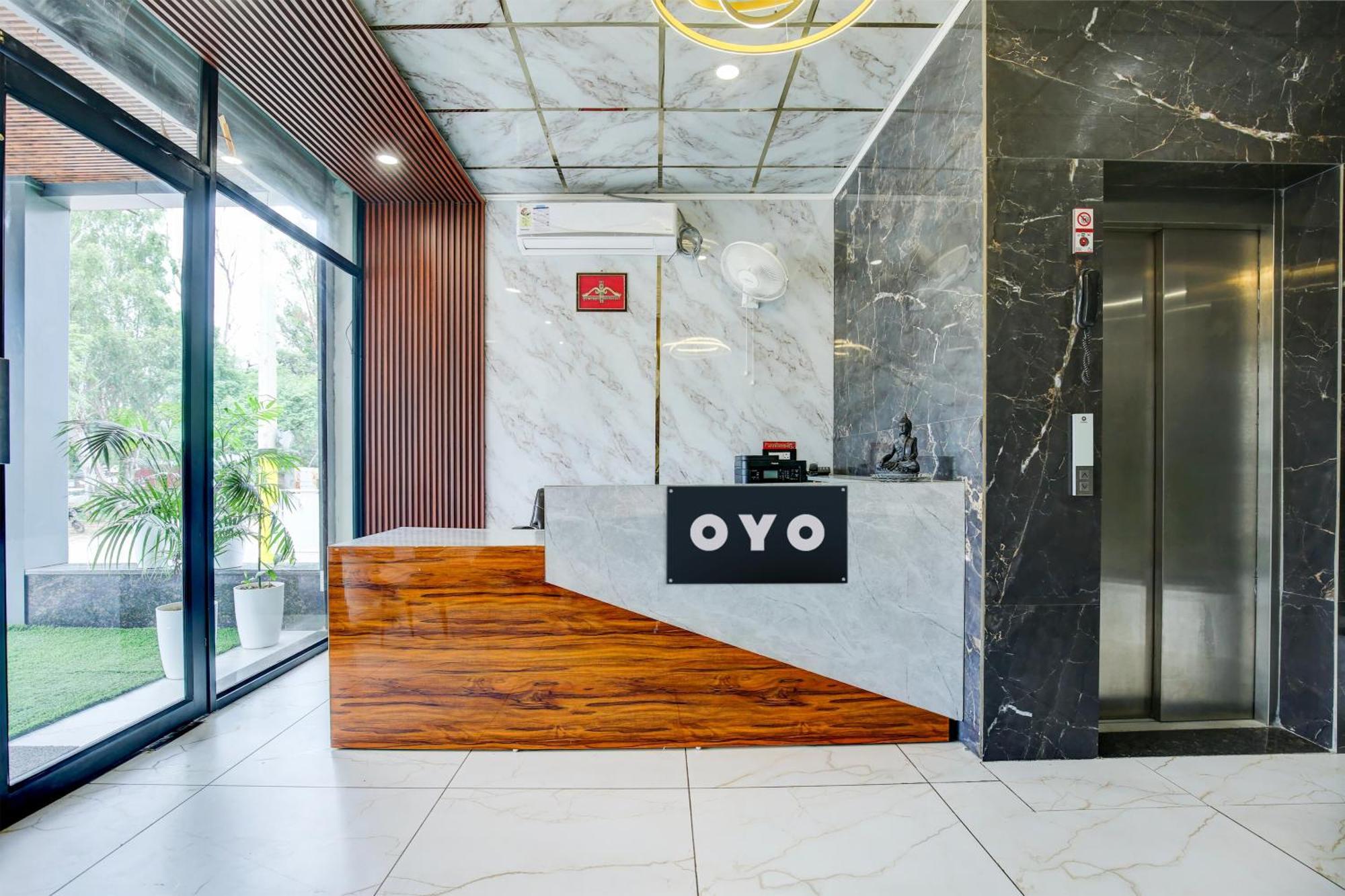 Hotel O Platinum Zirakpur 外观 照片