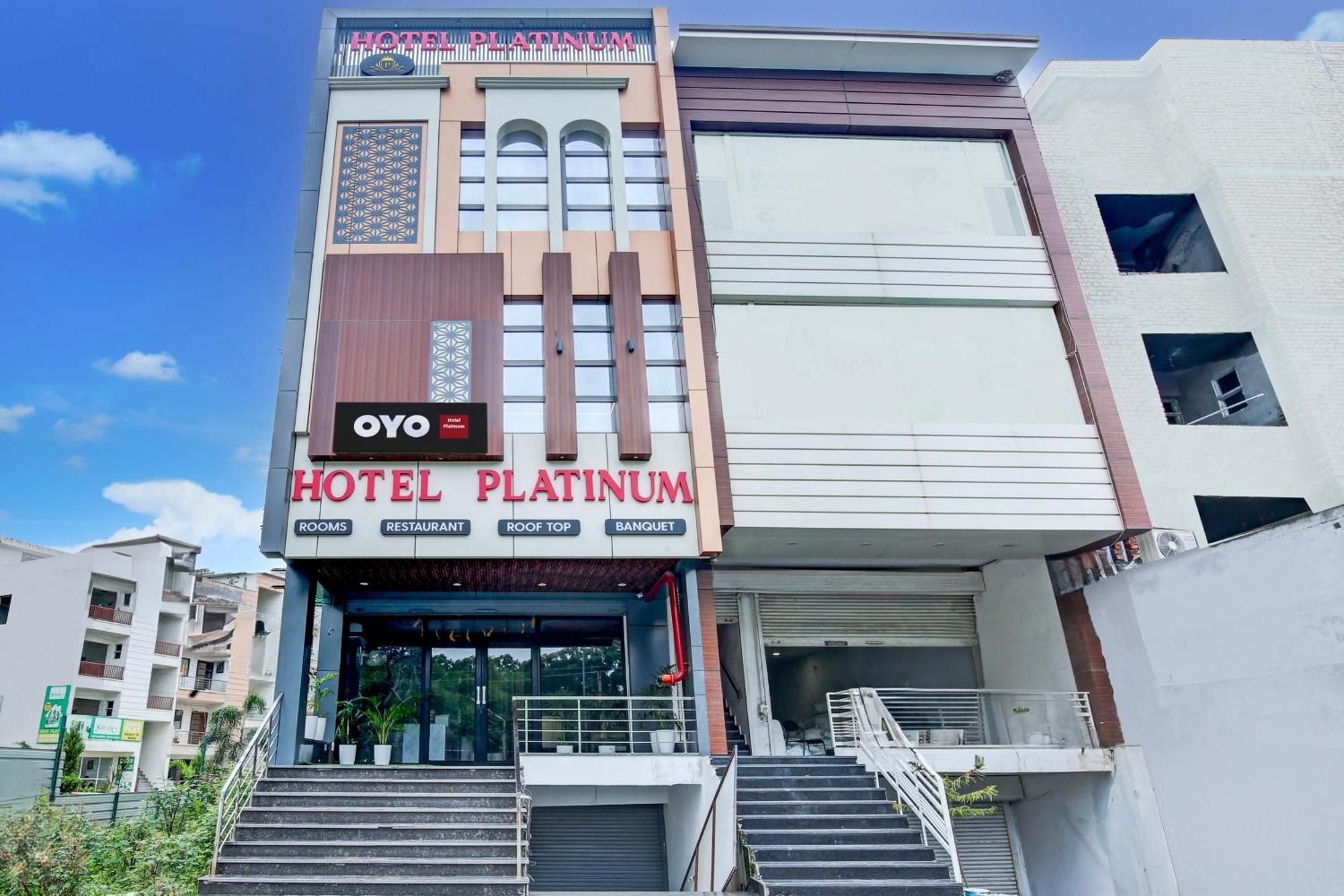 Hotel O Platinum Zirakpur 外观 照片