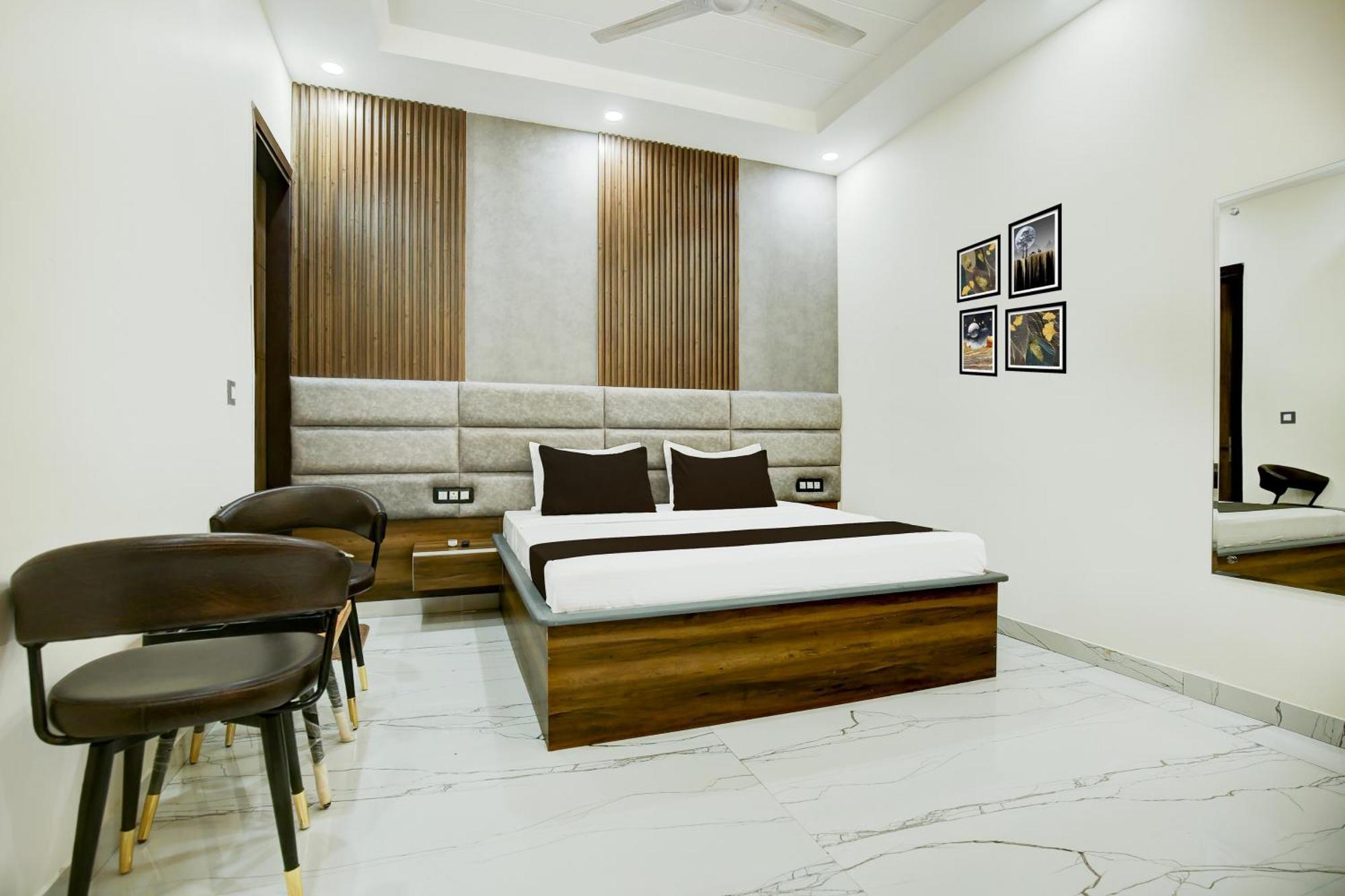 Hotel O Platinum Zirakpur 外观 照片